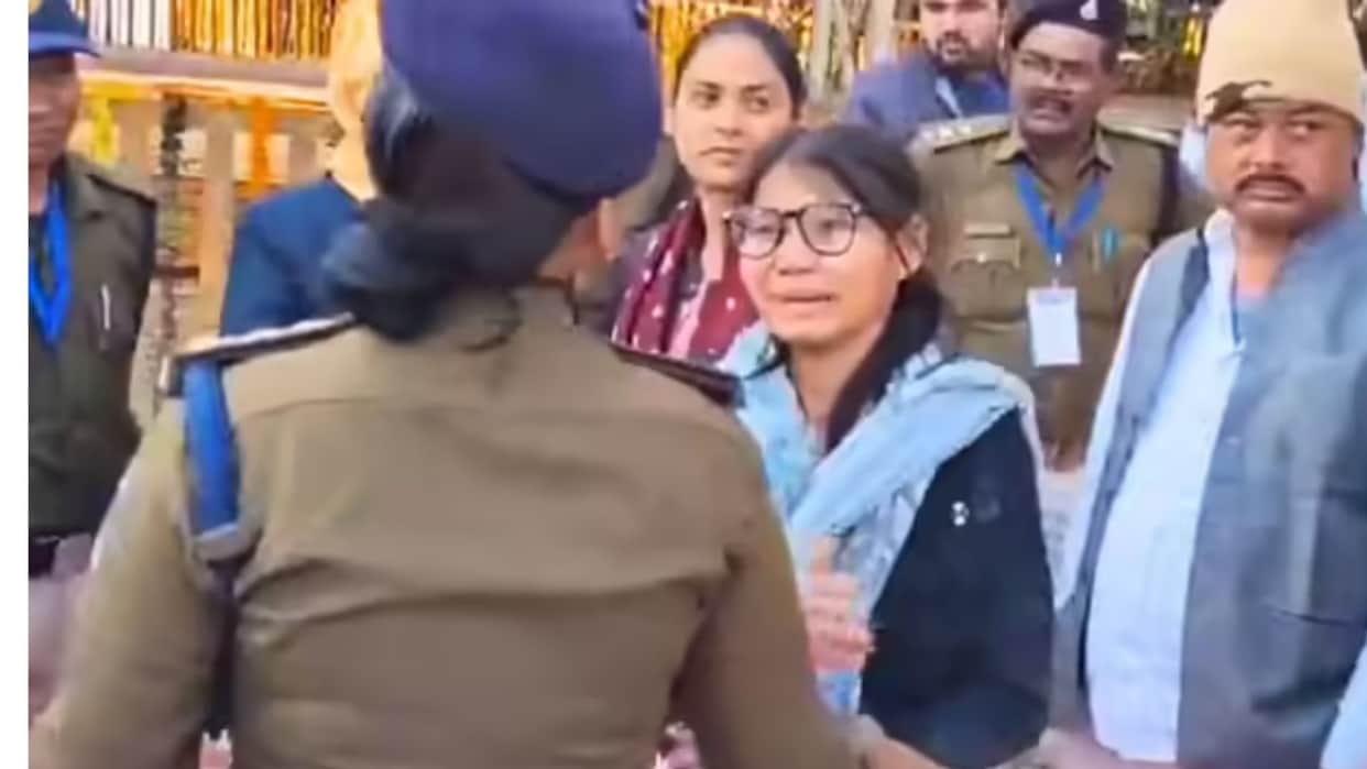 MP News: A girl from the Baiga community in Sidhi, who was prevented from meeting the Chief Minister due to il