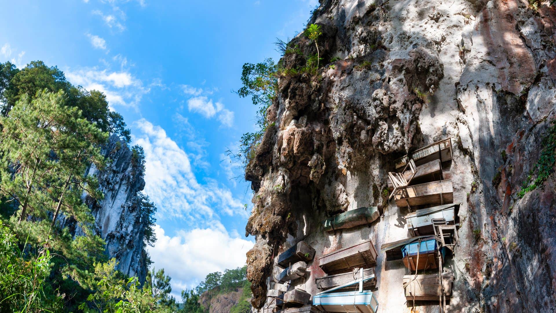 Hanging coffins and cliff burials: The ancient culture that still lives on