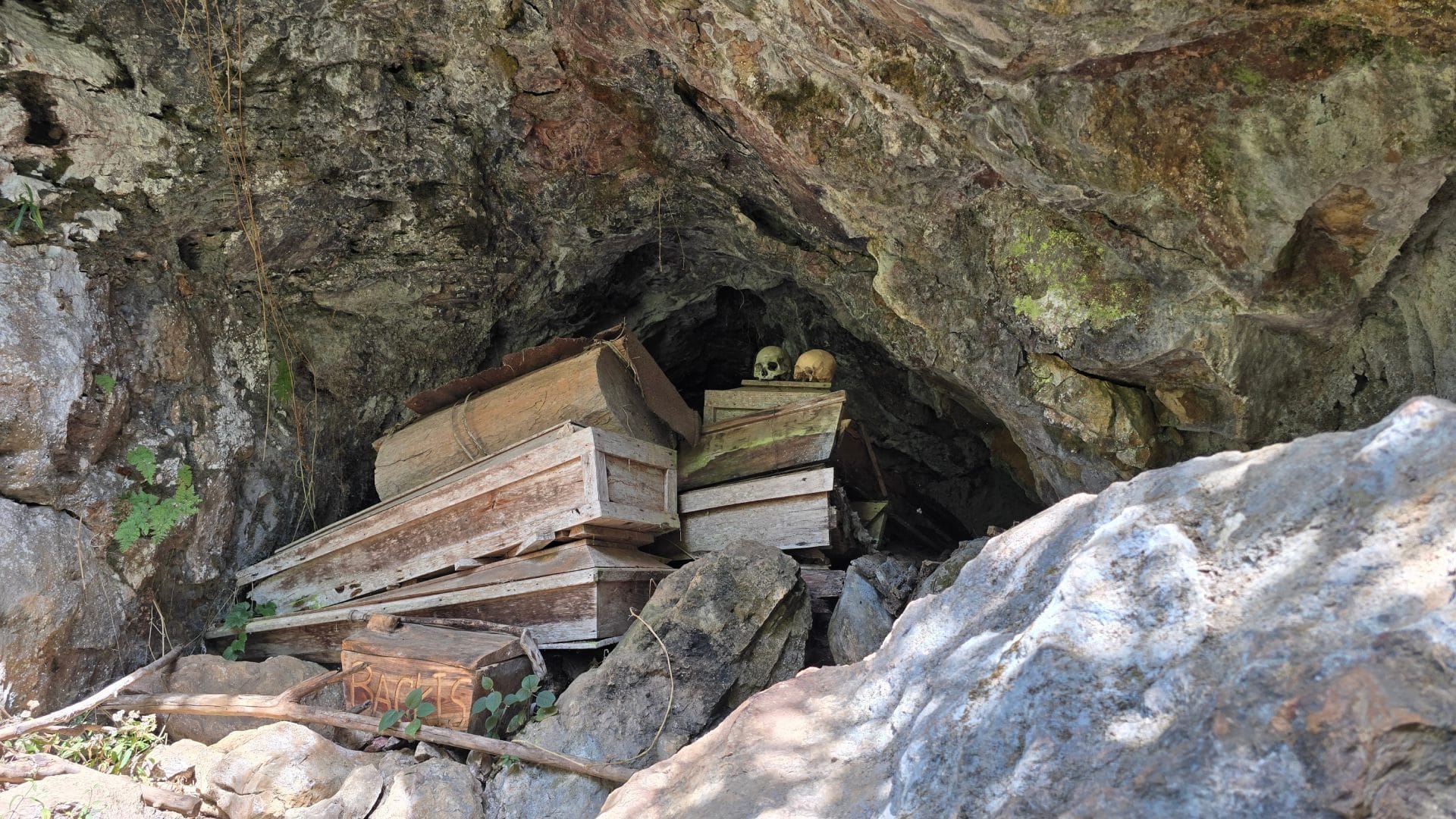 Hanging coffins and cliff burials: The ancient culture that still lives on