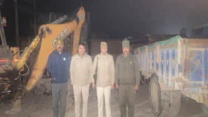 Nurpur police take major action against illegal mining mafia, seizes six tractors, four tipper trucks and one
