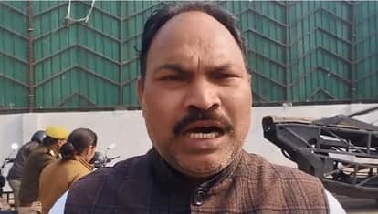 Kanpur Security breach during Deputy CM welcome ceremony thieves steal BJP leaders mobile phone