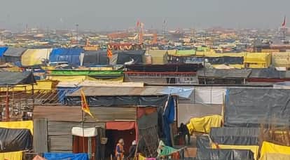 Farrukhabad Ramnagariya fair is underway in Farrukhabad devotees have renounced worldly comforts