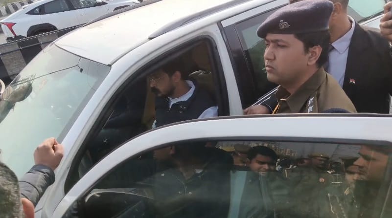 Bhim Army chief Chandra Shekhar going to Meerut stopped by police leading to uproar