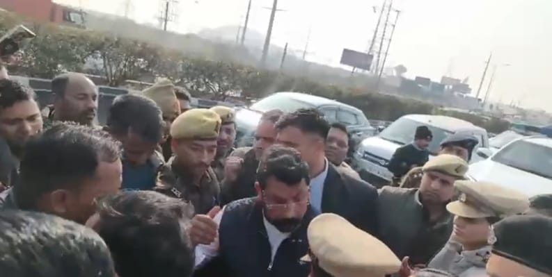 Bhim Army chief Chandra Shekhar going to Meerut stopped by police leading to uproar