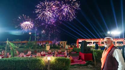 PM Modi Gujarat Visit Somnath Swabhiman Parv Vibrant Gujarat Regional Conf and other event photos hindi update