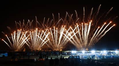 PM Modi Gujarat Visit Somnath Swabhiman Parv Vibrant Gujarat Regional Conf and other event photos hindi update