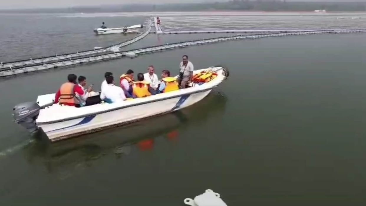 Omkareshwar News: Boat operation prohibited in the area of the floating solar plant.