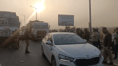 5 KM traffic jam formed on Delhi-Meerut Expressway due to a blockade setup to stop MP Chandrashekhar
