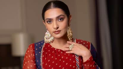 Parvathy Thiruvothu Talk About Assault And Depression Actress Work With Actor Irfan Khan