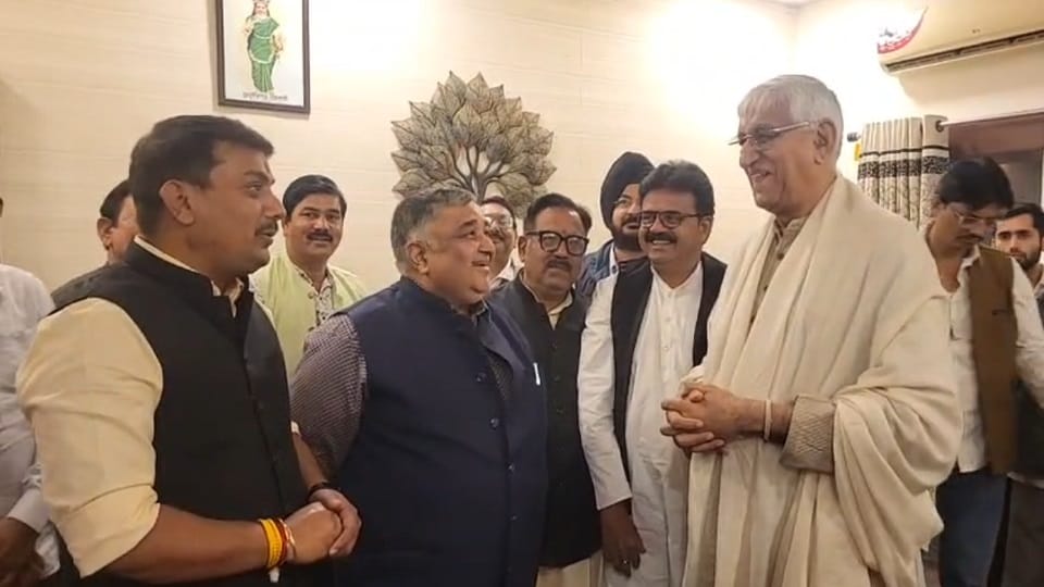 Beyond victory and defeat a display of camaraderie Tourism Minister Rajesh Agarwal met with TS Singh Deo in B