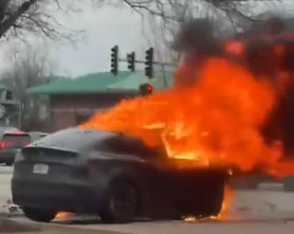 Tesla Model Y Crashes and Catches Fire in Chicago After Driver’s Medical Emergency Viral Video Surfaces