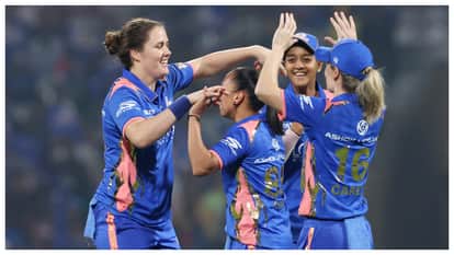 MI W vs DC W WPL Live Score: Mumbai vs Delhi Today Women IPL Match Scorecard News in Hindi