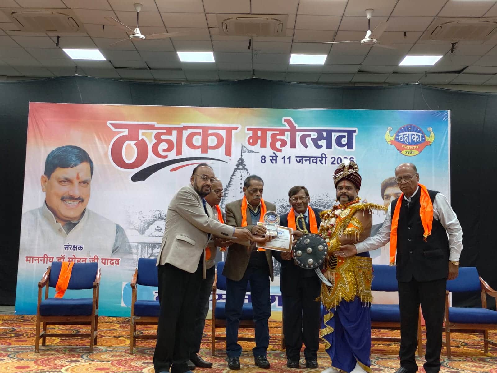 आल्हा गायक संग्राम सिंह हुए सम्मानित।