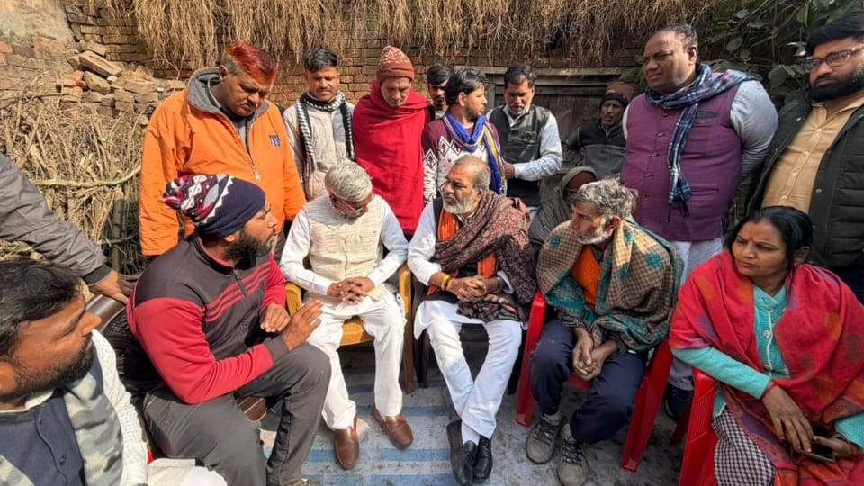 Meerut Murder and kidnapping in Kapsad Ruby brother Narsi stopped former MLA Sangeet Som in village