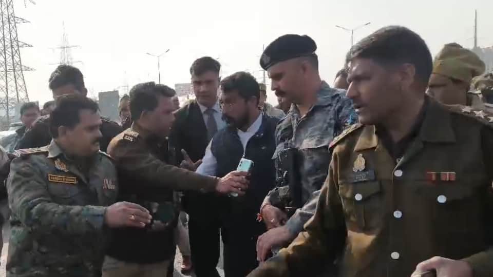 Meerut Murder and kidnapping in Kapsad Massive commotion at Kashi toll plaza clash with DM and SSP