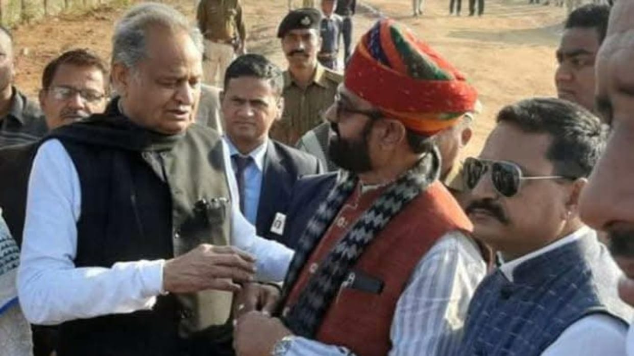 Banswara Tribal leader Mahendrajeet likely return to Congress Speculation after meeting with state in charge