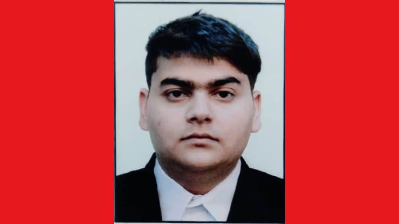 रक्षित चौहान।