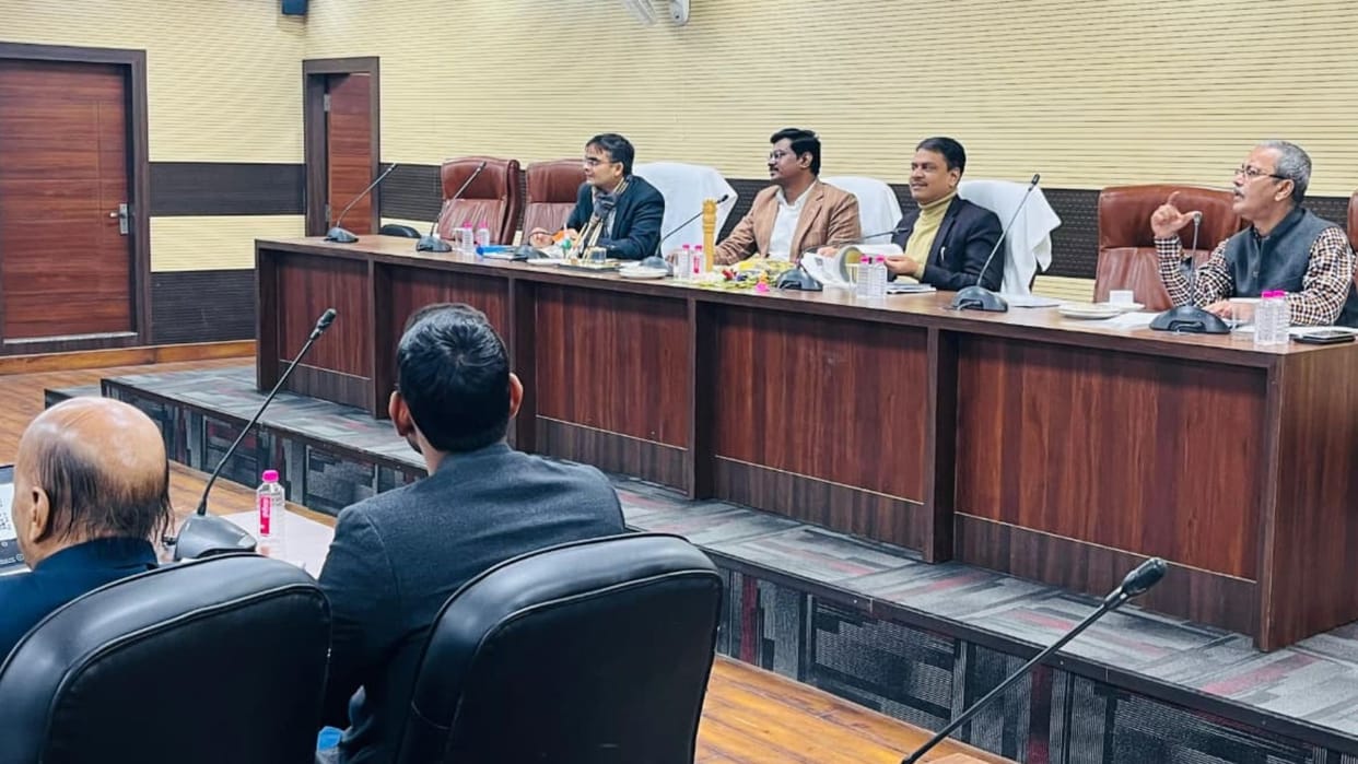 Sant Kabir Textile Park DPR ready in 90 days K. Vijendra park operational in one year in varanasi