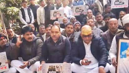Save MNREGA campaign Congress workers protest in varanasi criticize government