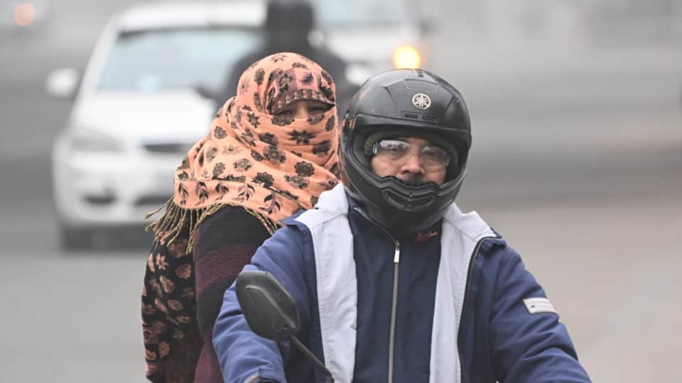 Fog in Chandigarh Bathinda is coldest city in Punjab weather news see video