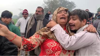 Laborer Fateh Chand died after being electrocuted while repairing electrical lines.