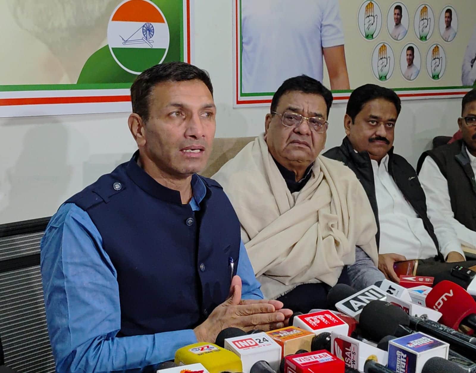 पीसीसी में प्रेसवार्ता