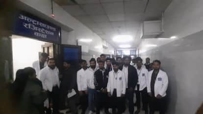 Angered by the beating, technician students stopped X-ray, MRI and pathology tests at SRN Hospital