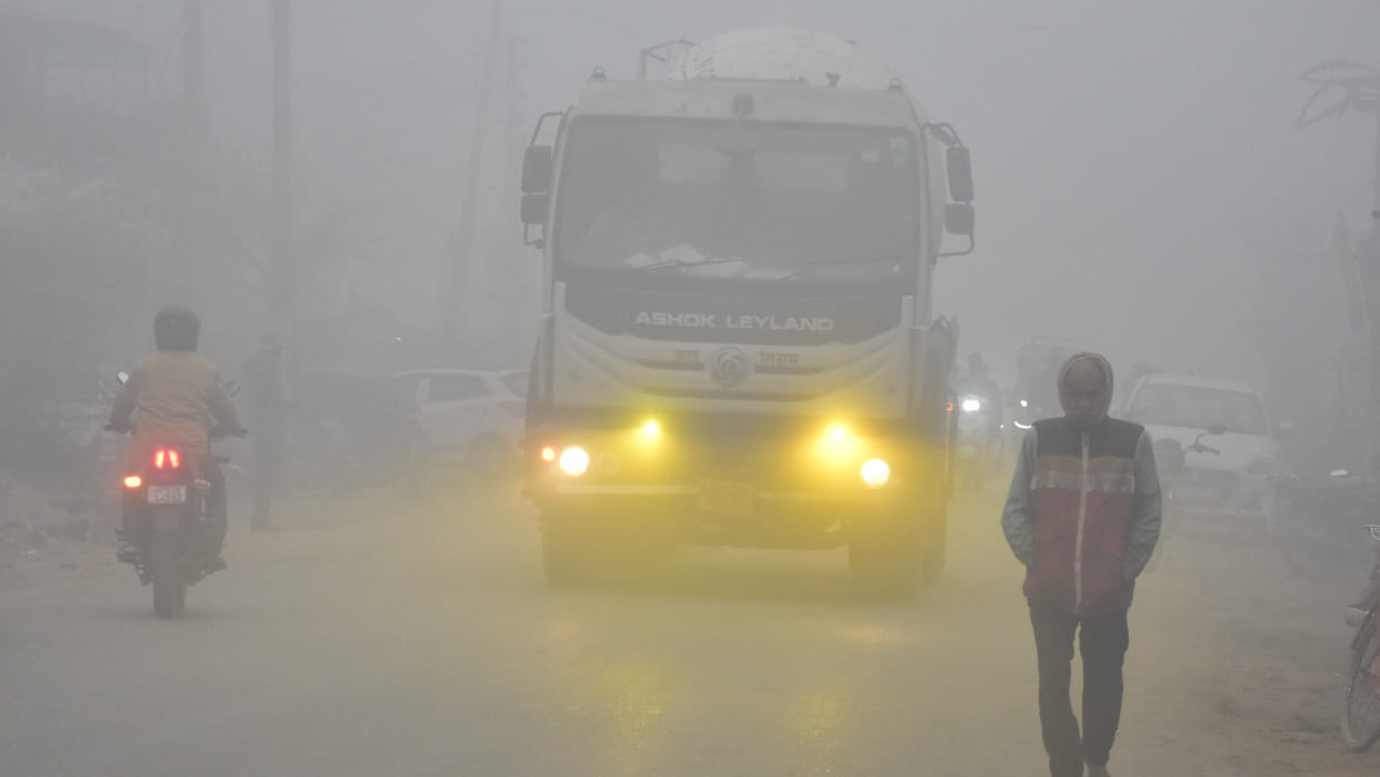 Weather forecast North India gripped by fog rain expected in plains red alert issued in Delhi cold wave