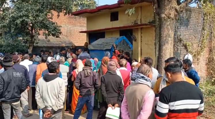 son killed his mother and wife smashing their heads with stones In Kushinagar