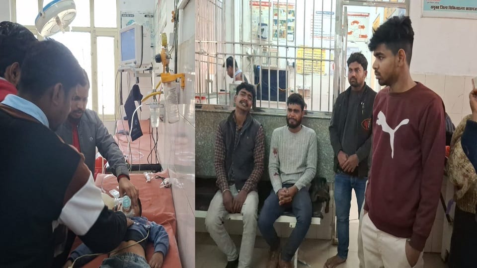 Two young children fell from roof while playing in Kasganj