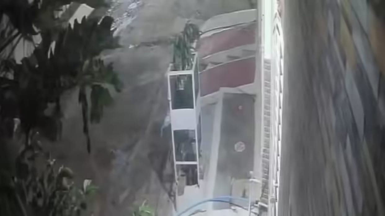 Gwalior Earth Cracked Open At Midnight Without Earthquake  flood Erupted In Colony Moment Captured In CCTV