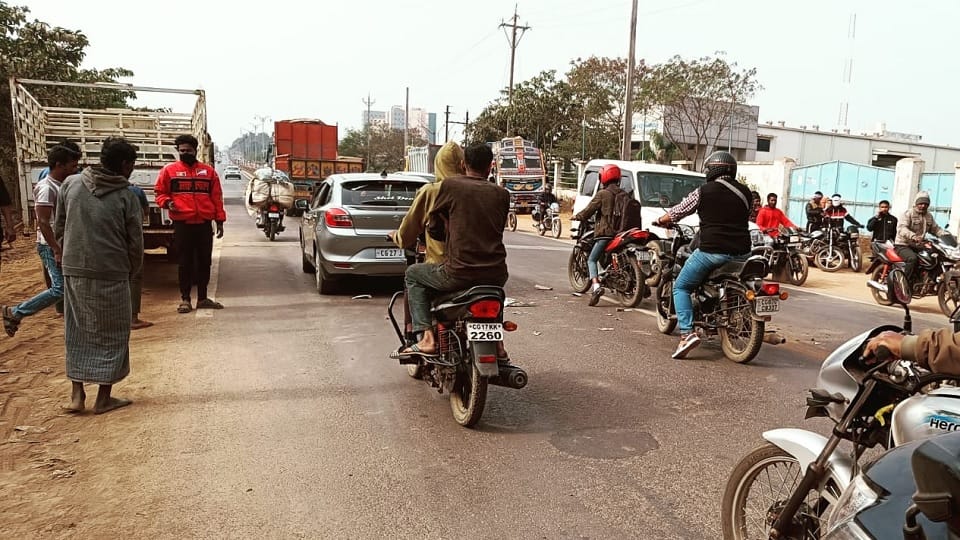Three people were injured in two separate road accidents in Jagdalpur