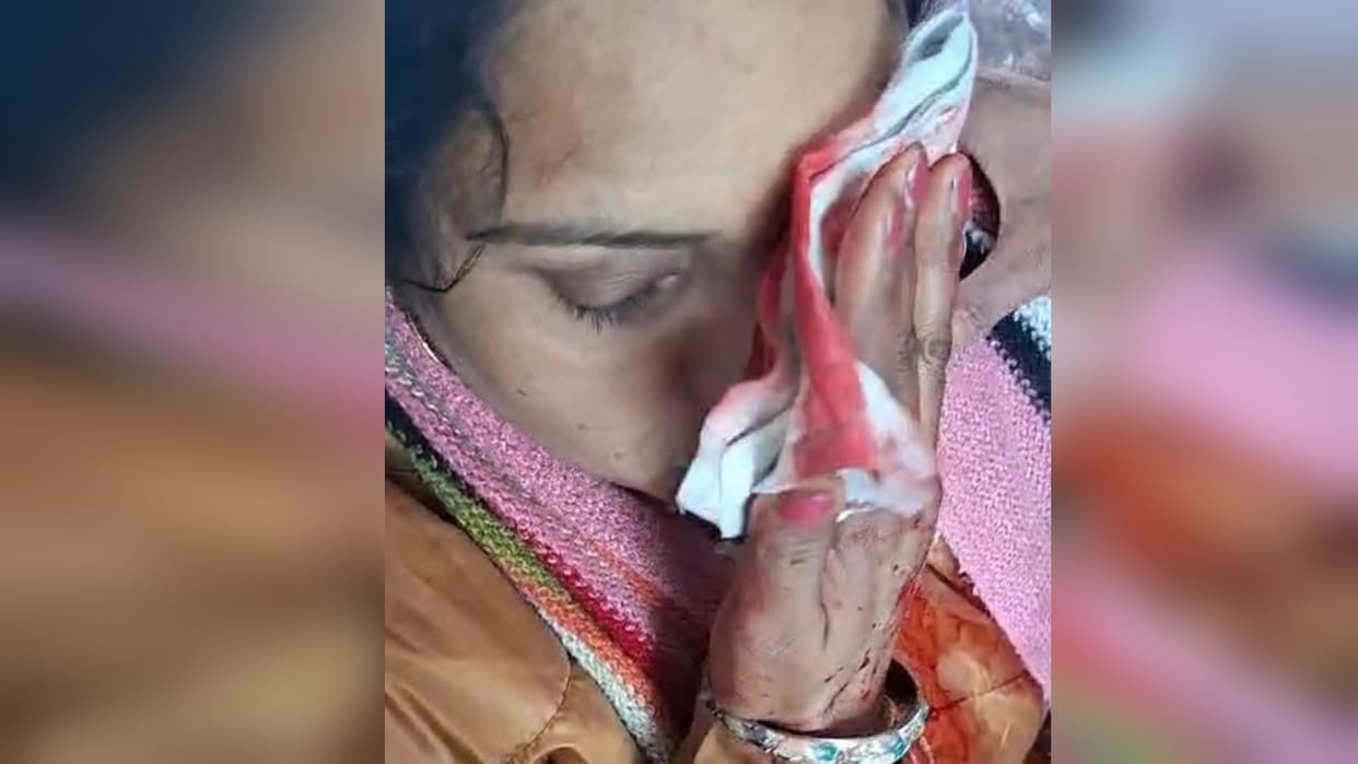 Stone pelting on Janata Express in Pratapgarh, female passenger injured, seven people detained