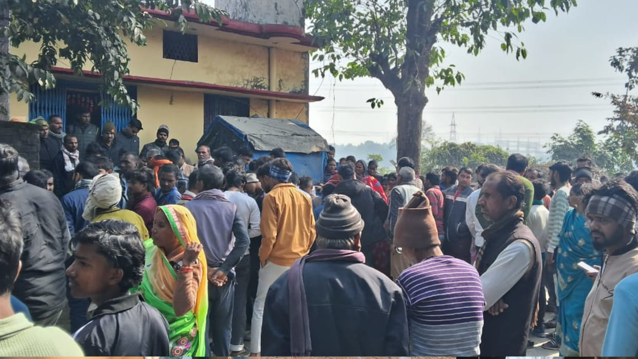 Husband kills mother and wife with bricks in Kushinagar, arrested. news in hindi