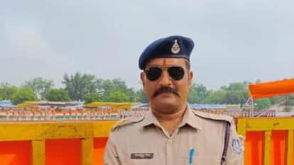 Neemuch News: Constable returning from BhadwaMata killed after speeding container hits car; driver arrested