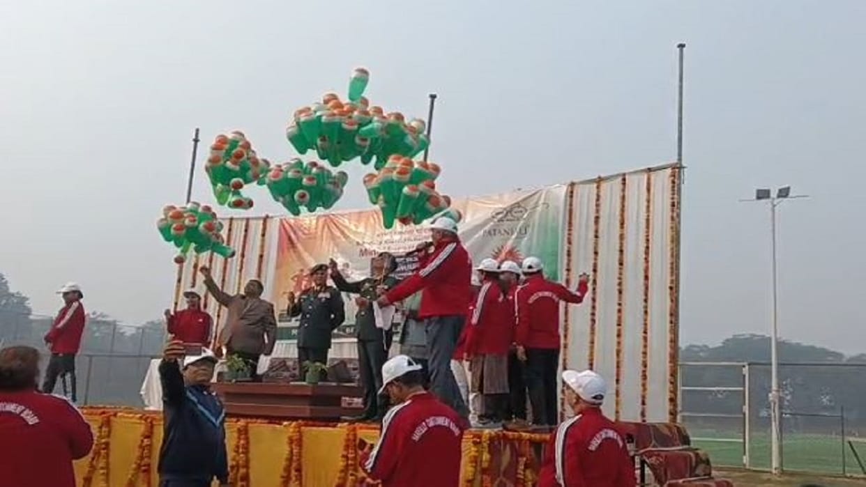 Hundreds of people participated in a mini-marathon in Bareilly