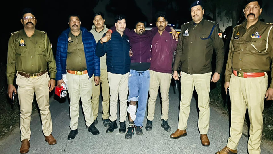 Etawah: Encounter with criminals in a car; one injured, one suspect escapes