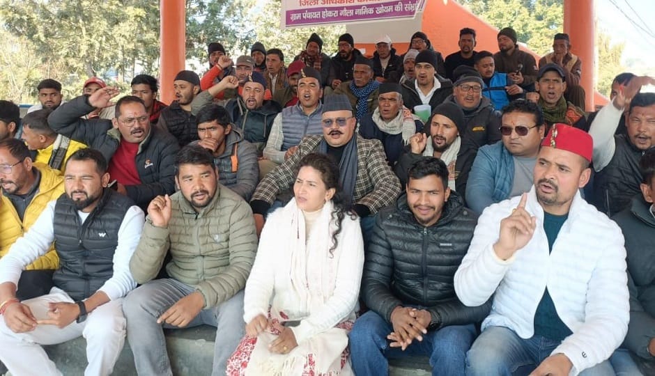 Anger erupts over the dilapidated condition of the road; MLA and villagers stage a protest in pithoragarh