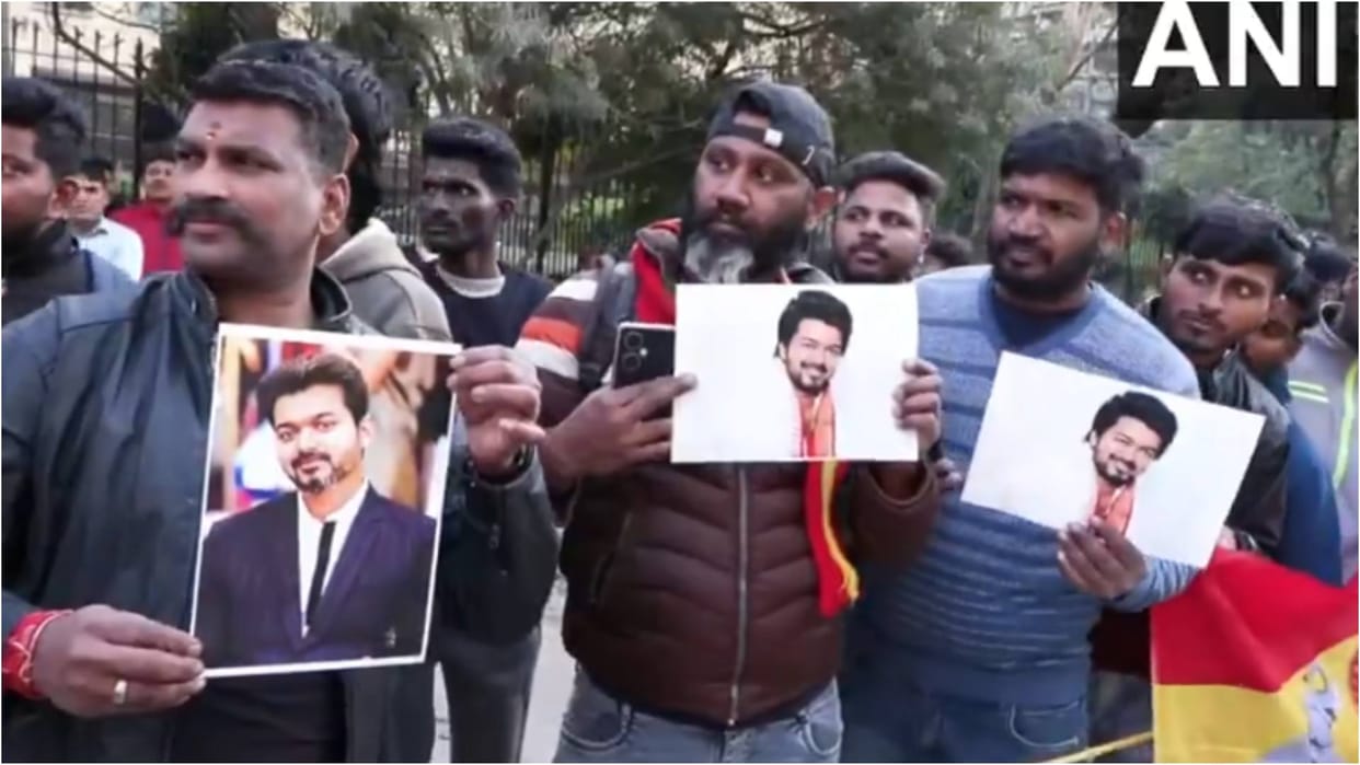 Vijay Thalapathy Appear before CBI office in Delhi for probe into Karur stampede Fans also gathered outside