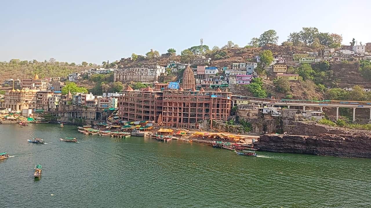 श्रद्धालुओं की भारी भीड़ को देखते हुए प्रशासन ने व्यापक तैयारियां की।