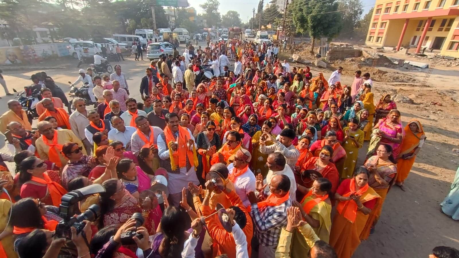 New enthusiasm seen in Mahamrityunjay Shiv Rath Yatra in Maheshwar, Khargone News Shiva devotees