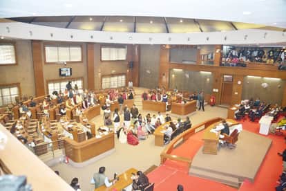 Bhopal: Chaos at BMC meeting, walkout over beef controversy, proposals to reduce water connection and marriage