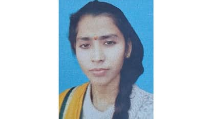 Dead body of married woman found hanging from a noose