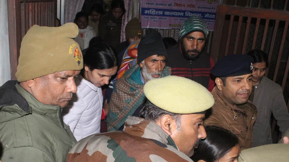 Meerut Murder Kidnapping Case Ruby says I will go home police handed her over to her family tight security