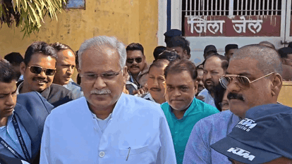 Bhupesh Baghel meets Jajjaipur MLA Baleshwar Sahu in jail