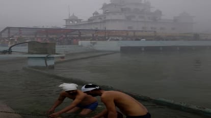 Maghi Mela Muktsar four-degree temperature devotees took dip in holy lake