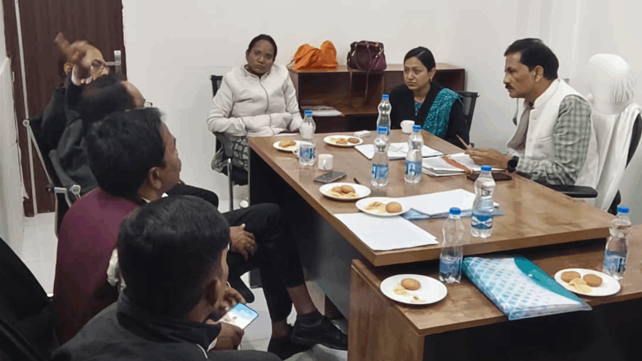 डीएमएफ फंड के दुरुपयोग की जांच के लिए पहुंची समिति