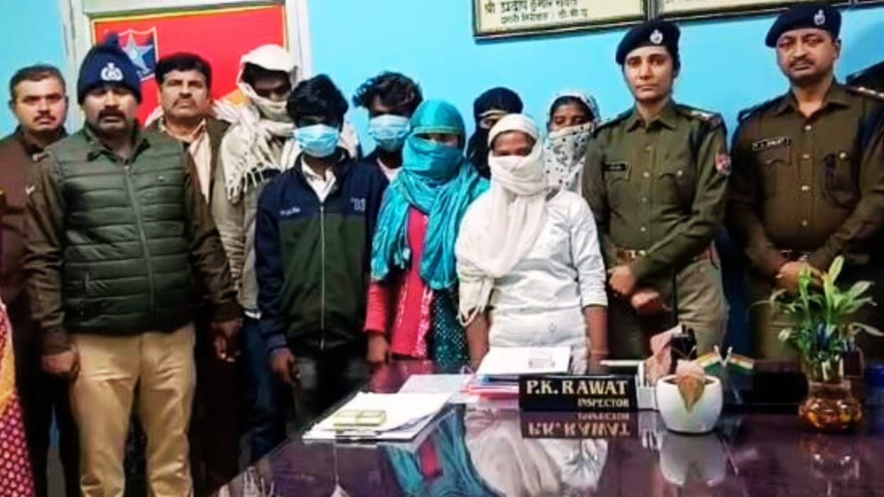 Four teenage girls two teenage boys rescued while on way to work at an ice cream factory in chandauli