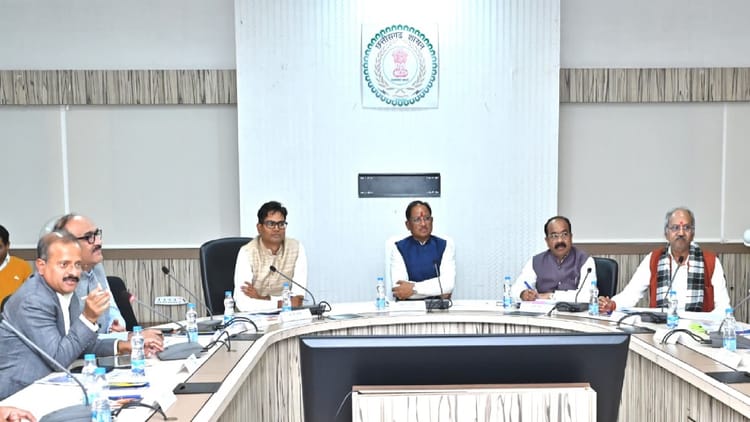 रायपुर को मेट्रो सिटी के रूप में विकसित करने की तैयारी: मुख्यमंत्री साय बोले- अधोसंरचना पर विशेष फोकस