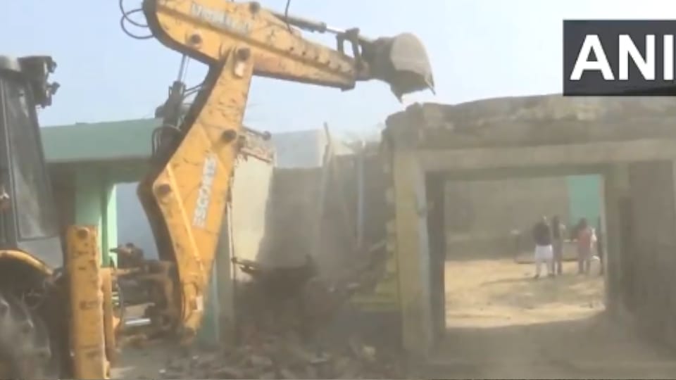 Police and administration are taking action against illegal encroachment in sambhal